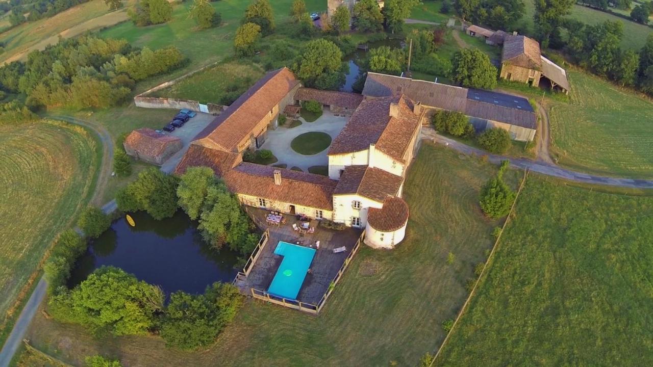 Les Chambres Du Logis Du Chatelier Bressuire Exterior foto