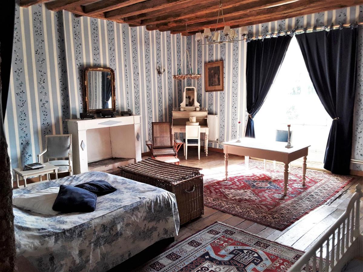 Les Chambres Du Logis Du Chatelier Bressuire Exterior foto