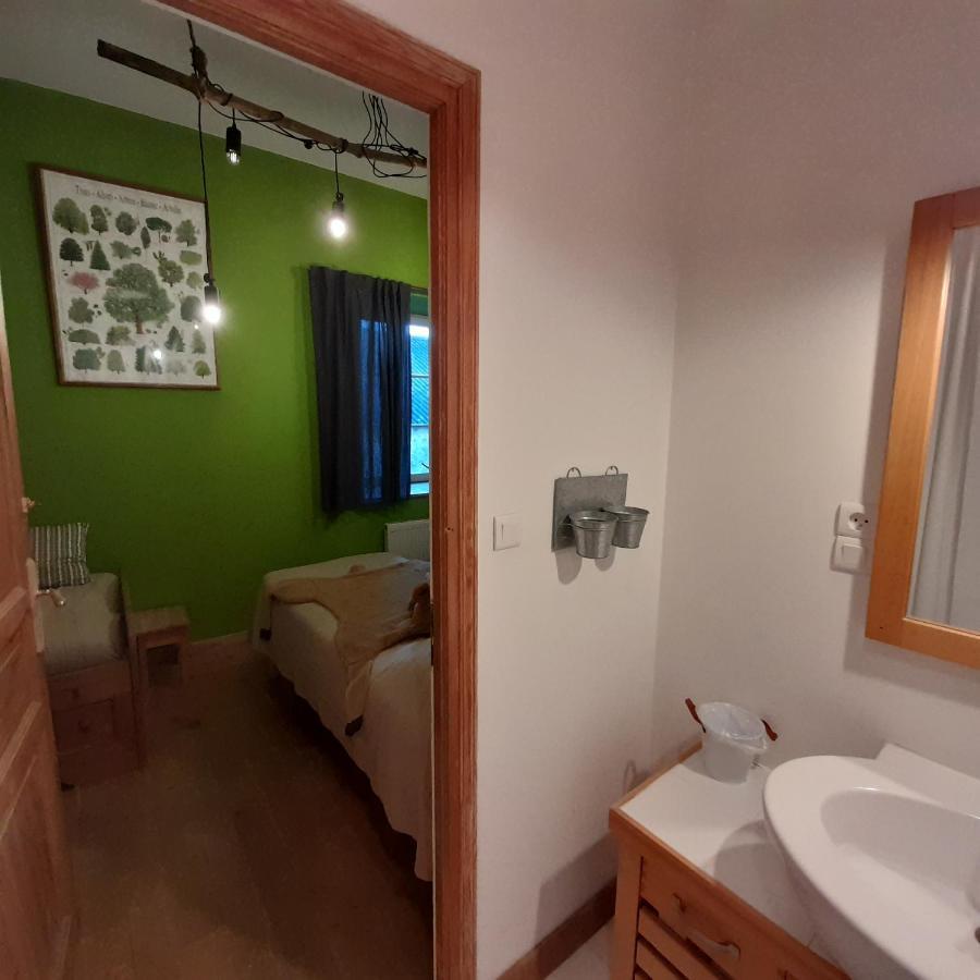 Les Chambres Du Logis Du Chatelier Bressuire Exterior foto